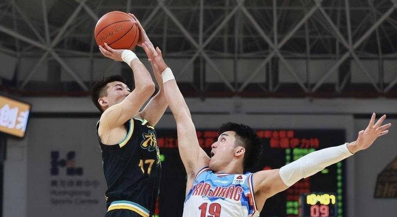 2025足球世俱杯直播-球员们在篮球比赛中展现出色技巧